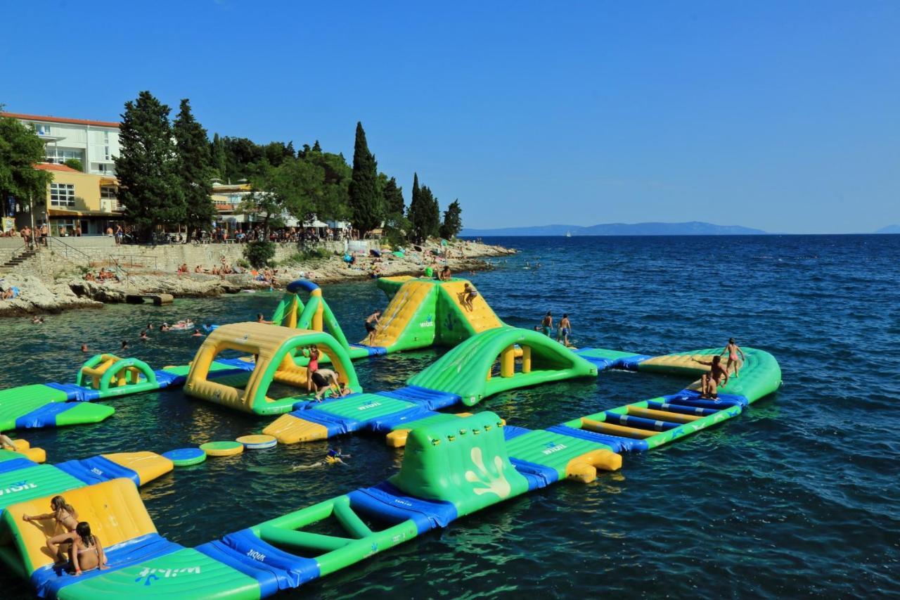 Apartments With A Parking Space Rabac, Labin - 9652 Екстериор снимка