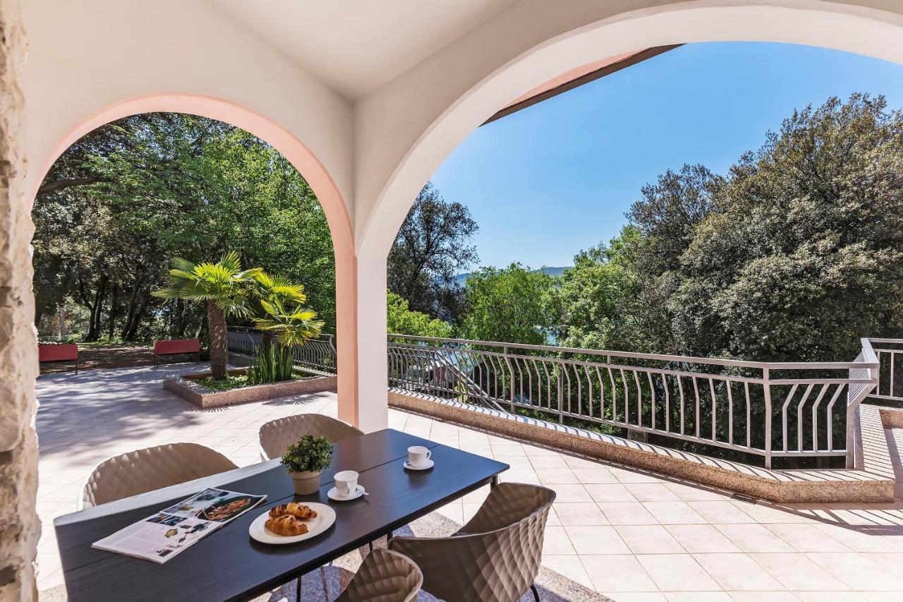 Apartments With A Parking Space Rabac, Labin - 9652 Екстериор снимка